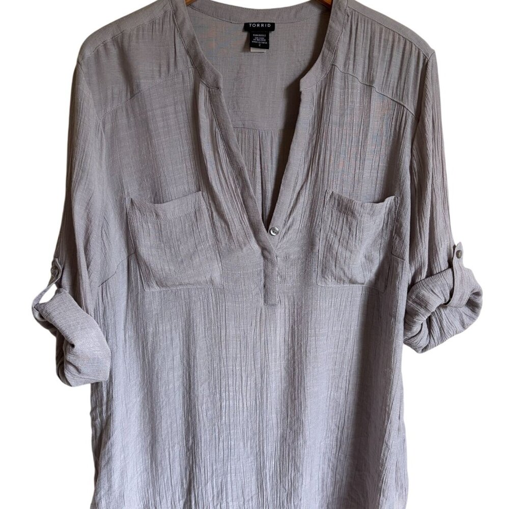 TORRID 2X Gray Gauzy Blouse Top 3/4 Roll Tab Chest Pockets